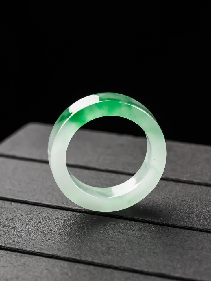 Inner diameter 17mm Emerald Natural A - goods products Myanmar jade ice glutinous seed green ring lady to send a gift belt certificate