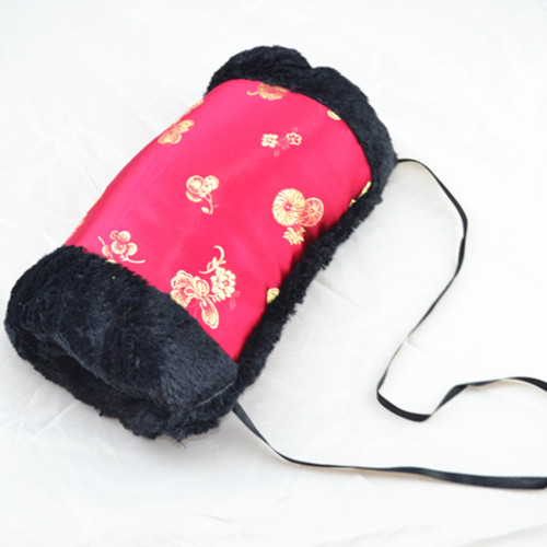 Special offer silk warm gloves insert in middle-aged and elderly warm hand guard treasure hand warmer sleeve warm gloves pillow copy hands