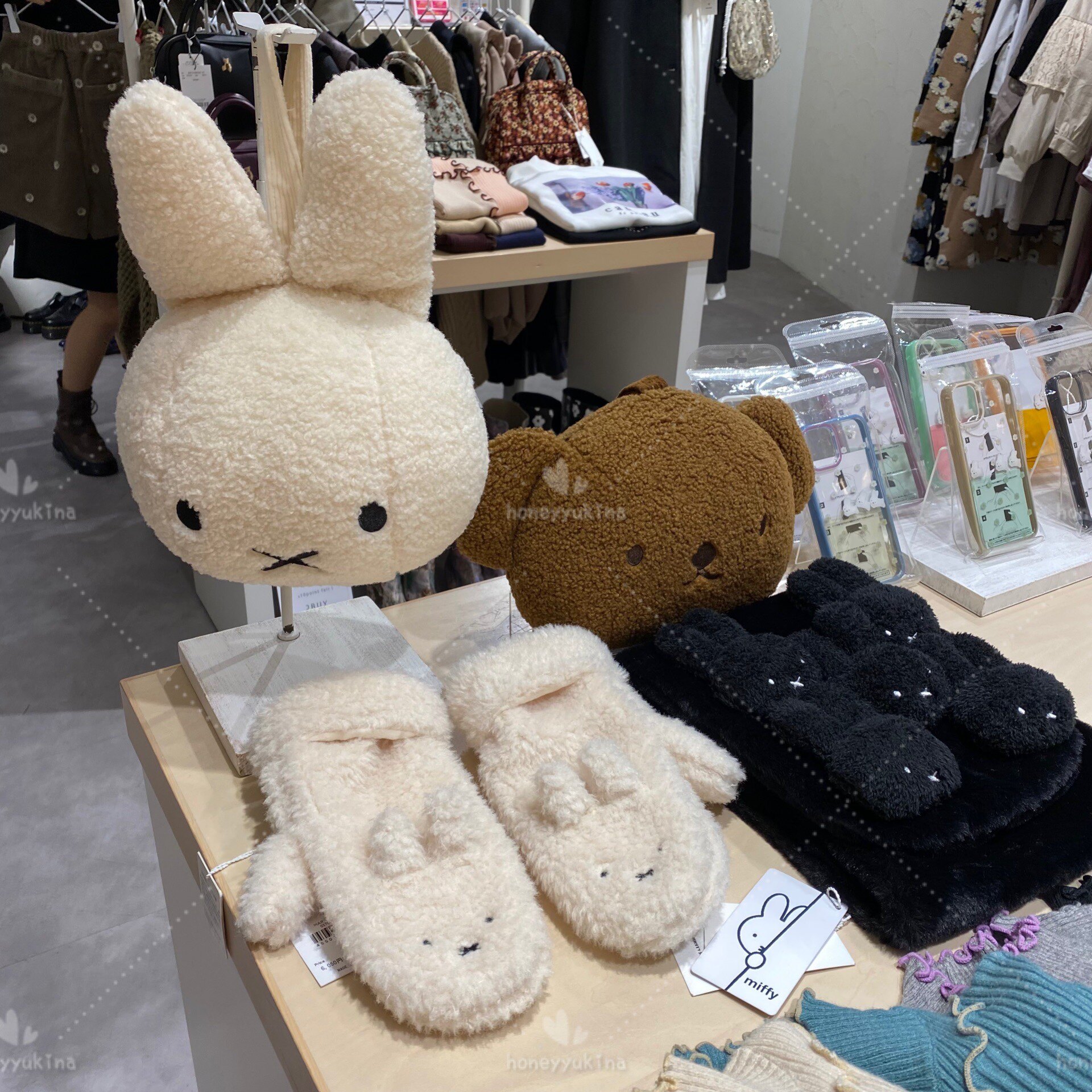 Japan Miffy Rabbit Coffee Bear Large Head Paparazzi Suede Square Handbag Mask Paparazzi Pendant