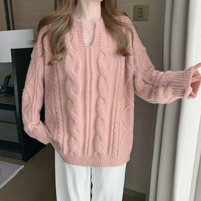 Gentle wind pink V-neck twist sweater women's autumn and winter thickened pullover loose lazy soft waxy mid-length knitted sweater