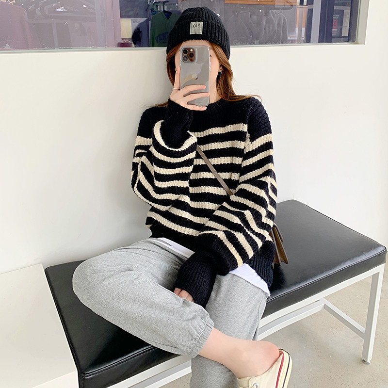 Black and white striped sweater women's loose outerwear lazy wind Korean version all-match autumn and winter pullover round neck sweater thickened