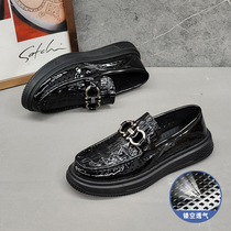 Lacquer leather leather shoes mens summer breathable hollowed-out one-foot-pedal bean-bean shoe male crocodile tattooed soft bottom thick bottom big trend