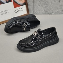 Youth hollowed-out breathable casual leather shoes mens summer 2022 new mens divinity set foot thick underbean shoes one foot pedal