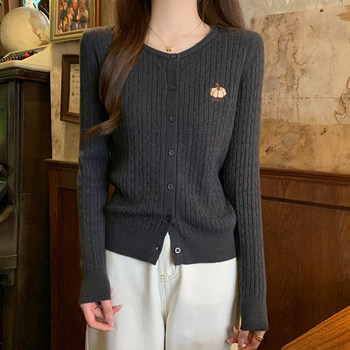 Korean Style Age-Reducing Embroidered Cable Knit Cardigan for Women, 2025 Winter New Versatile Round Neck Single-Breasted Sweater Coat