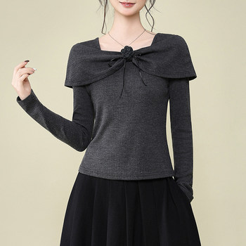 Twisted Three-Dimensional Floral Design Square-Neck Long-Sleeve Knit Sweater for Women, New Winter Style, High-End Gray Slim-Fit Top