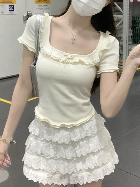 Gentle Apricot Color Pure Desire Lace Trim Square Neck Short-Sleeve T-Shirt for Women, New Summer Style with Delicate Ruffle Edges