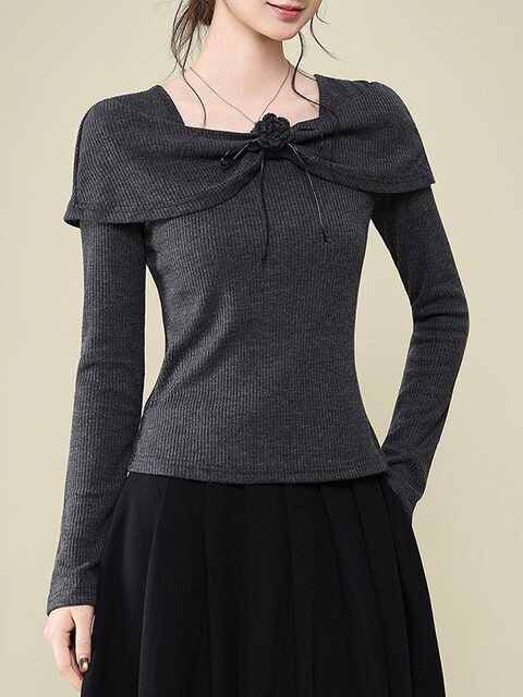 Twisted Three-Dimensional Floral Design Square-Neck Long-Sleeve Knit Sweater for Women, New Winter Style, High-End Gray Slim-Fit Top