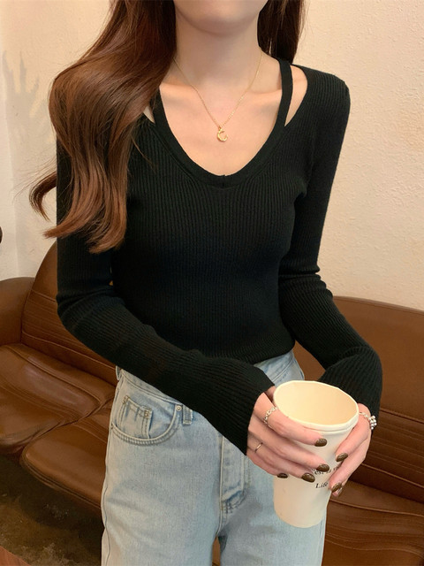 Pure Desire Style Halter Neck V-Neck Long-Sleeve Andy Velvet Knit Sweater for Women, New Autumn Korean Version, Elegant Slim-Fit Stretchy Sweater
