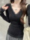 Pure Desire Style Lace Patchwork V-Neck Soft Fleece Long-Sleeve T-Shirt for Women, New Autumn and Winter Slim Fit Spicy Girl Base Shirt for Women
