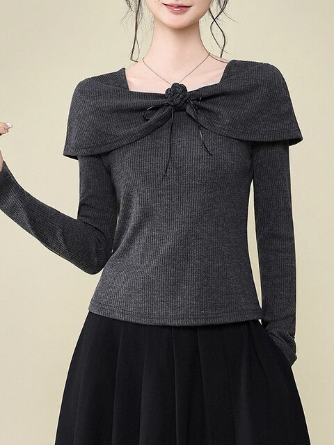 Twisted Three-Dimensional Floral Design Square-Neck Long-Sleeve Knit Sweater for Women, New Winter Style, High-End Gray Slim-Fit Top