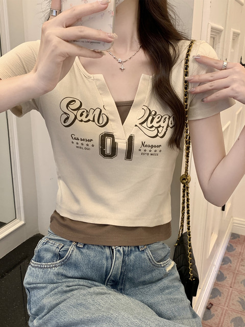 American Retro Print Color-Blocked Regular Shoulder Short-Sleeve T-Shirt for Women, Faux Two-Piece, New Summer Slim-Fit Petite T-Shirt for Women