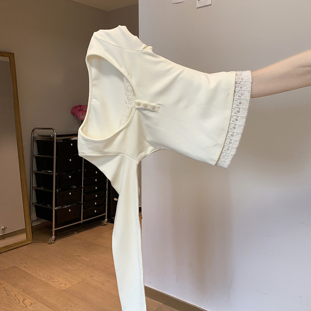 Lace Patchwork Fake Two-Piece Color-Blocked Cashmere Long-Sleeve T-Shirt for Women, New Spring Style, Sweet Round Neck, Slim Fit Top