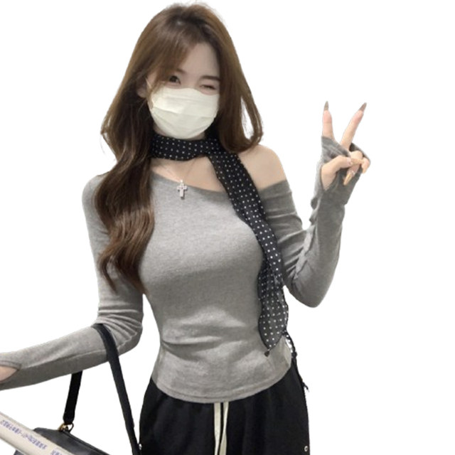 Pure Desire Style Asymmetrical Off-Shoulder Long-Sleeve T-Shirt for Women, Irregular Autumn New Korean Version, Elegant and Slim-Fitting Short Top