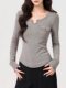 High-End Gray Chic U-Neck Long-Sleeve T-Shirt for Women, New Winter Design with Pockets and Curved Hem, Slim-Fit Base Shirt