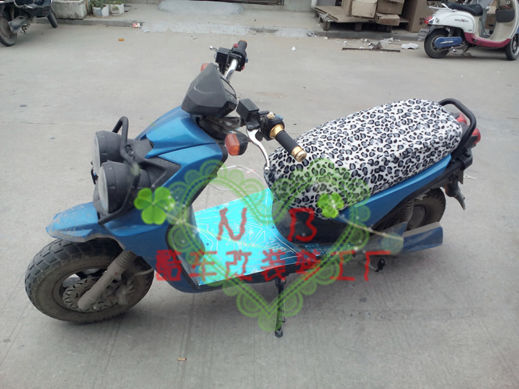 BWS Bobcat Land Rover City Iron Man Electric Motorcycle Leopard Plush Ấm ấm Đệm ấm Vỏ mùa thu và mùa đông bọc yên xe máy airblade