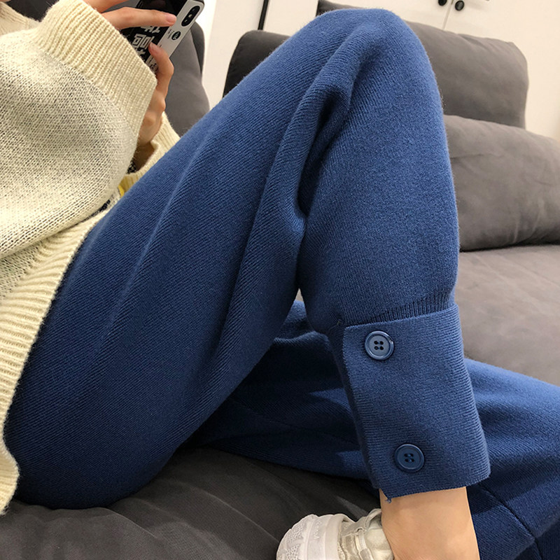 Pregnant women pants Spring and Autumn wear fashionable winter clothes plus velvet thickened knitted feet casual loose Harlan nine-point base