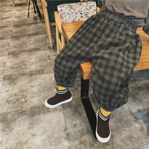 Boys 21 winter wear new corduroy Plaid casual pants small childrens forest line plus velvet wide leg pants nine-point bloomers