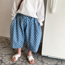 Boy 2022 Spring Autumn New Plaid Jeans Mid-Pants Mid-Pants Mid-Boy Foreign Air Loose Straight Barrel Broadleg 80% Pants Tide