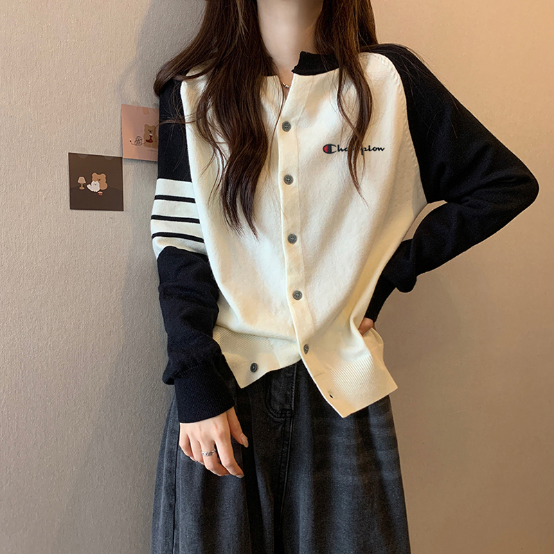 Japanese Champion Brand Autumn and Winter Raglan Sleeve Design Color-Block Sweater for Women, Loose Knit Cardigan Base Top Japanese Champion Brand Autumn and Winter Raglan Sleeve Design Color-Block Sweater for Women, Loose Knit Cardigan Base Top