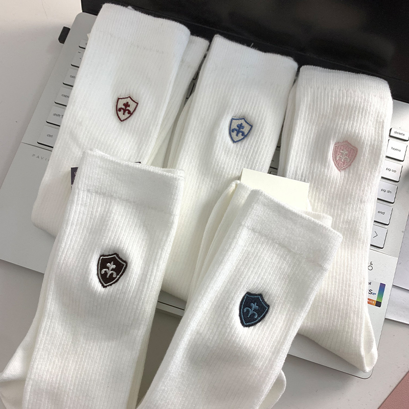 Exquisitely Embroidered Mid-Calf Socks, Student High-Top White Socks, School-Style Japanese Socks, Dogskin Leather Jk Uniform Socks Exquisitely Embroidered Mid-Calf Socks, Student High-Top White Socks, School-Style Japanese Socks, Dogskin Leather Jk Uniform Socks