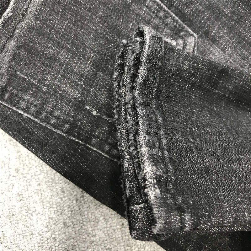 A trendy man in the autumn and winter season, with a new style of slimming, embroidered cat whiskers, black skinny jeans, a socially spirited young man, and a Kuaishou Internet celebrity pic 19