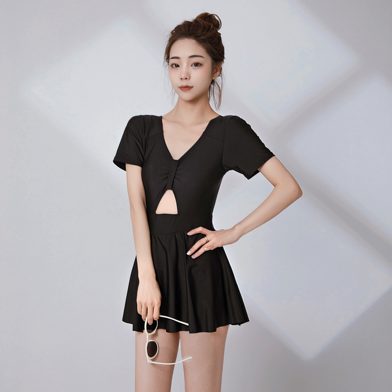 Swimsuit Women's Summer 2022 New Korea Superior Sensational Dress Style Flat Angle Conservative Shading slim short sleeve swimsuit
