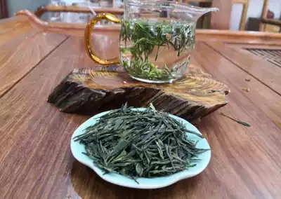 Now fried authentic Qingdao Laoshan green tea 2021 new tea super big field head tea picking farmers handmade pine needle flat Tea 250g