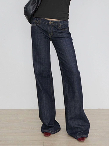 Rockmore [American Simple] антикварные буквы, вышитые в вышившие джинсы.