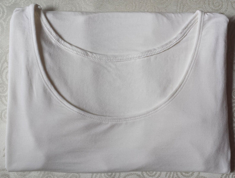 Modal Qiuyi cổ tròn lớn siêu mỏng đồ lót cá nhân ấm áp của phụ nữ cotton màu đen áo một mảnh áo thu đông nam trung nien