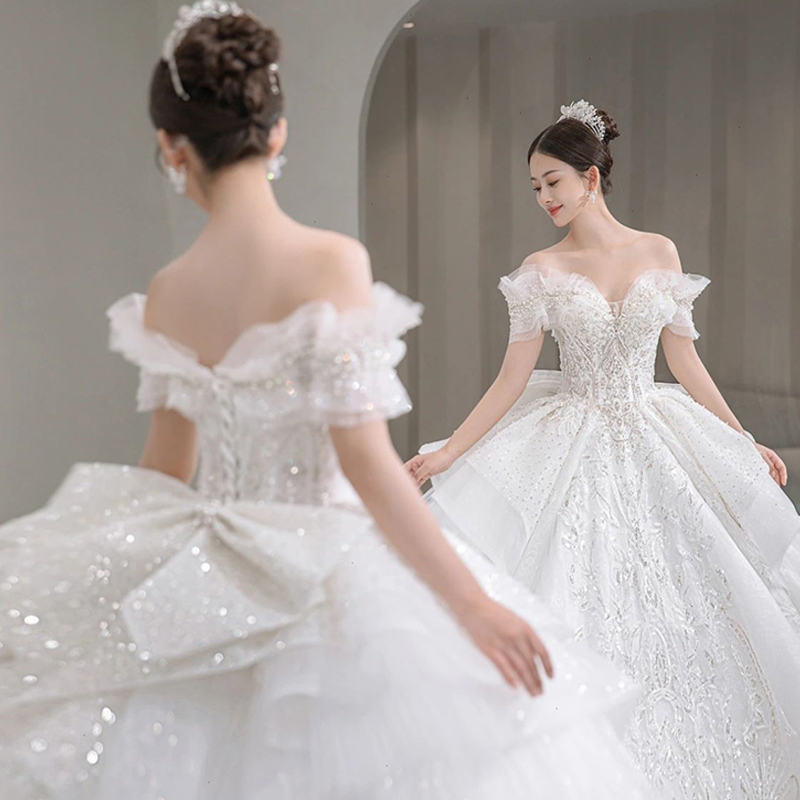 Elite wedding dress, open shoulders, 11 years, french style, lace dress, bright catchy style Elite wedding dress, open shoulders, 11 years, french style, lace dress, bright catchy style