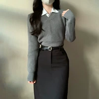 Цветной свитер, длинная юбка, рубашка, ремень