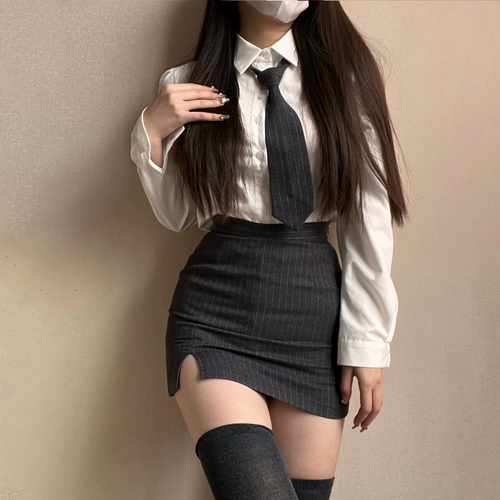 Оригинальная юбка, рубашка, комплект, облегающий крой, по фигуре, с акцентом на бедрах, рукава фонарики