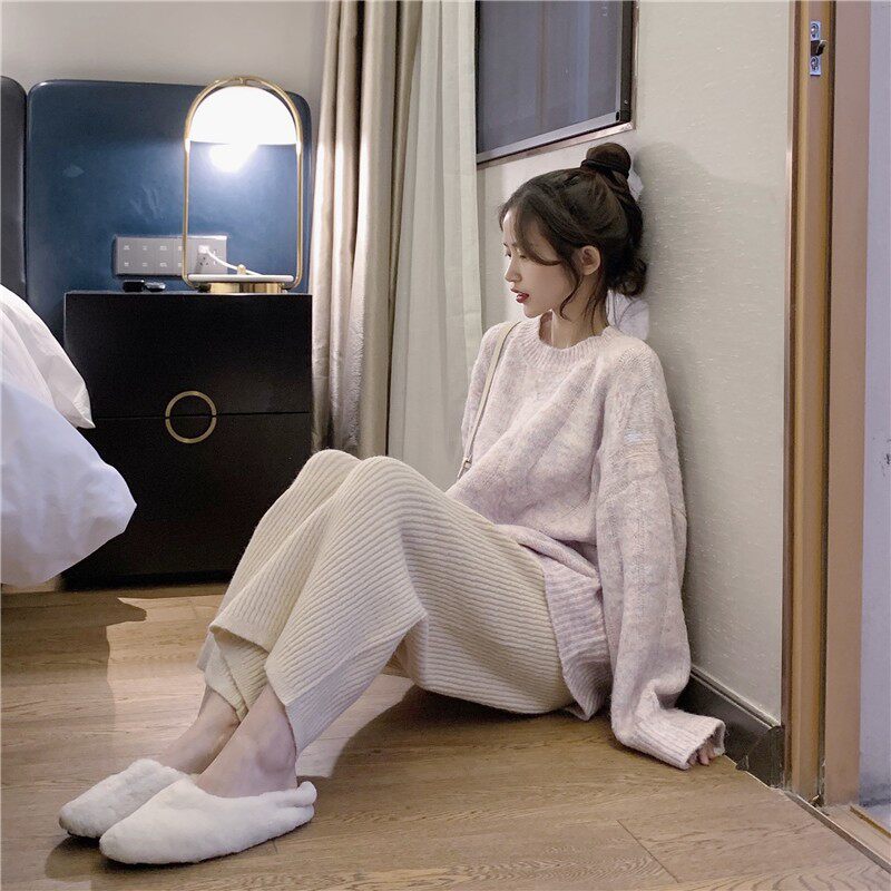 Pregnant women's autumn clothes suit sweater women's loose outside wearing autumn and winter beating undershirt Korean version of knitted sweatshirt Lazy Wind Blouse fall