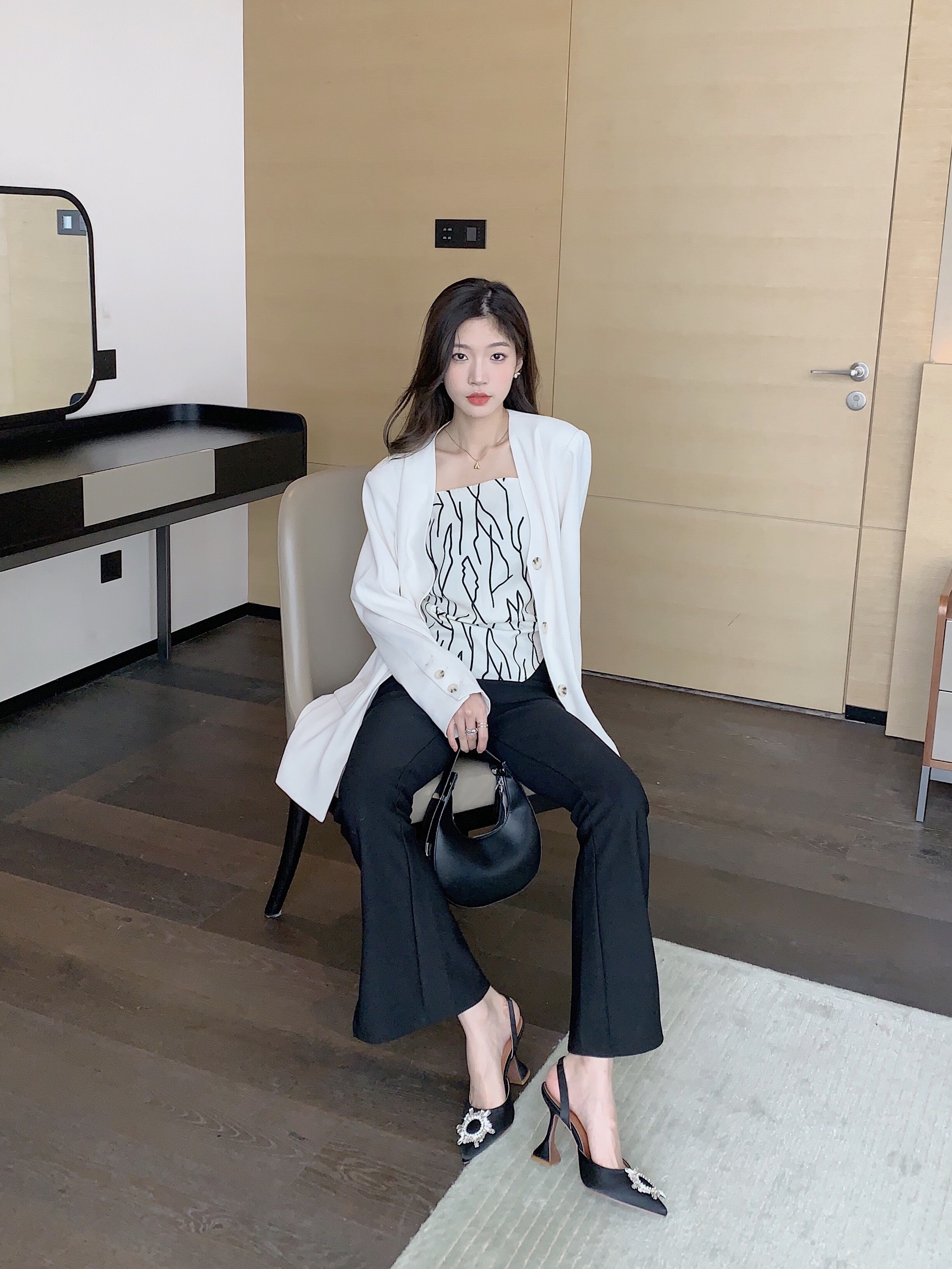 F8485 780K GIÀY CAO GÓT NỮ GUATDU BIG SIZE NGOẠI CỠ GẮN ĐÁ MŨI NHỌN MÙA HÈ PHONG CÁCH ÂU MỸ HỌA TIẾT HOA GIÀY DÉP NỮ G02 SẢN PHẨM MỚI