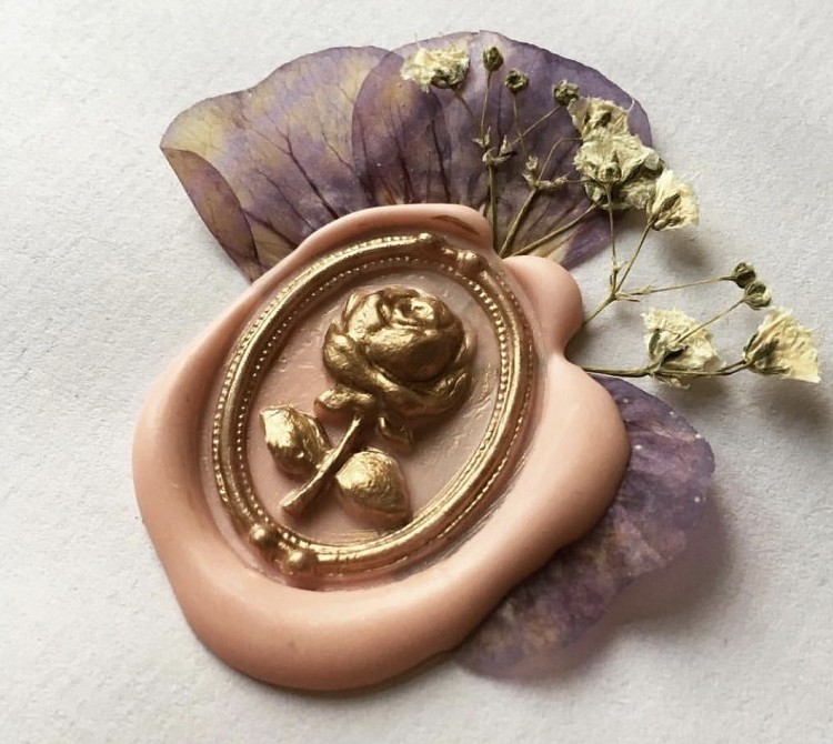 To the stock French rose fire lacquer Lecritoire retro solid rose Angel pigeon tower seal hand-Taobao