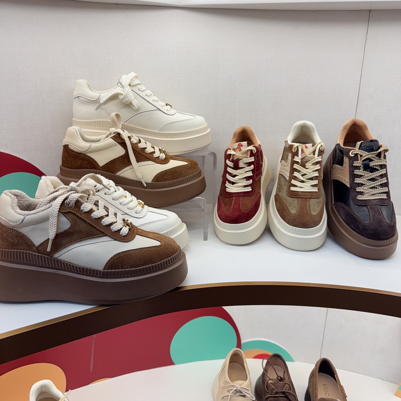 Kissing Cat 2026 Spring New Thick-Soled White Shoes Sneakers Single Shoes Ka64214-51/K74214A-51