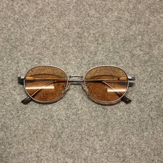 Spring and Summer New Vintage Men's and Women's Metal Oval Frame Sunglasses Trendy Retro Sunglasses Uv Protection