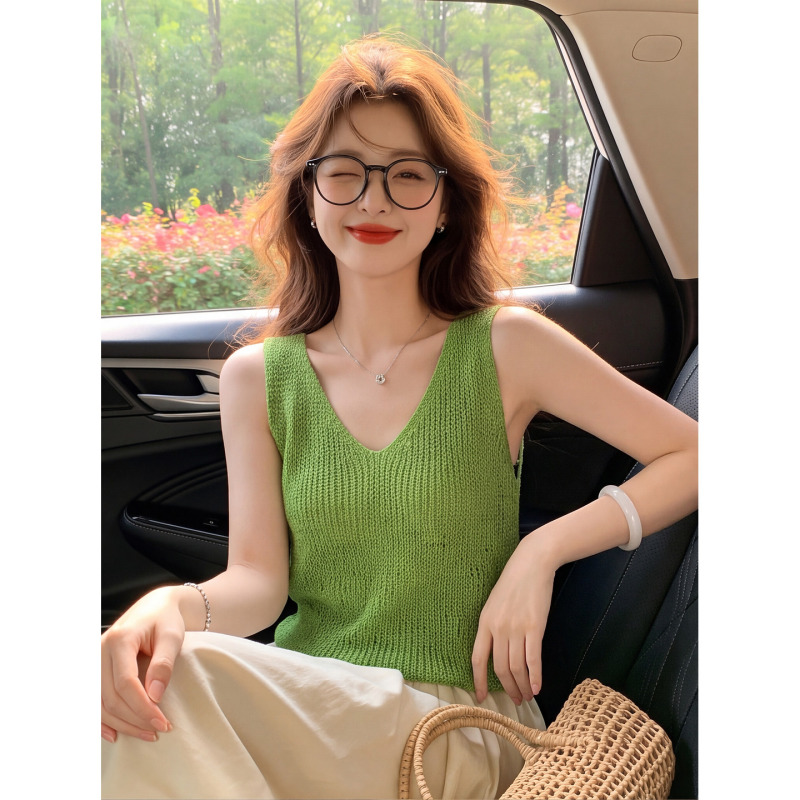French-Style Fresh Avocado Green Knitted Camisole for Women, Early Autumn Loose Hollow-Out Layered Sleeveless Top French-Style Fresh Avocado Green Knitted Camisole for Women, Early Autumn Loose Hollow-Out Layered Sleeveless Top