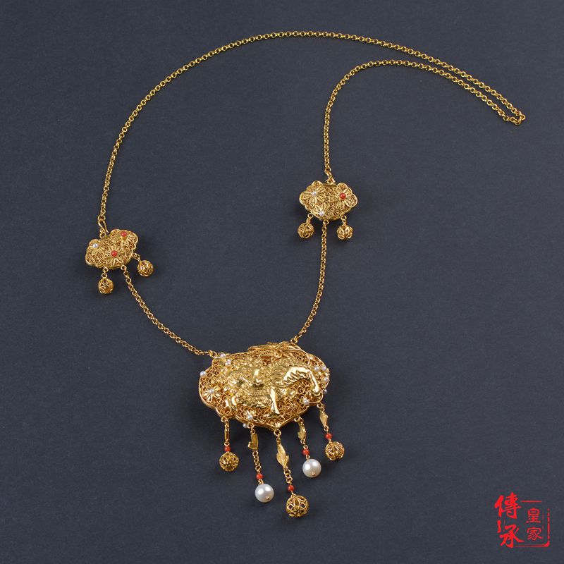 266 cherry Little Lion Royal to pass on original design manuscript The 266 pieces of the original design manuscript are no longer on the lower shelf