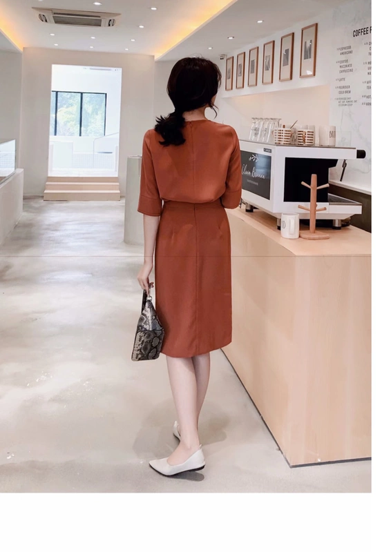 Váy Jiaoding Women 2020 Straight Straight Commuter Drape Một bước Váy Chia đôi trí tuệ Đôi tay chậm chạp hết hàng - Váy