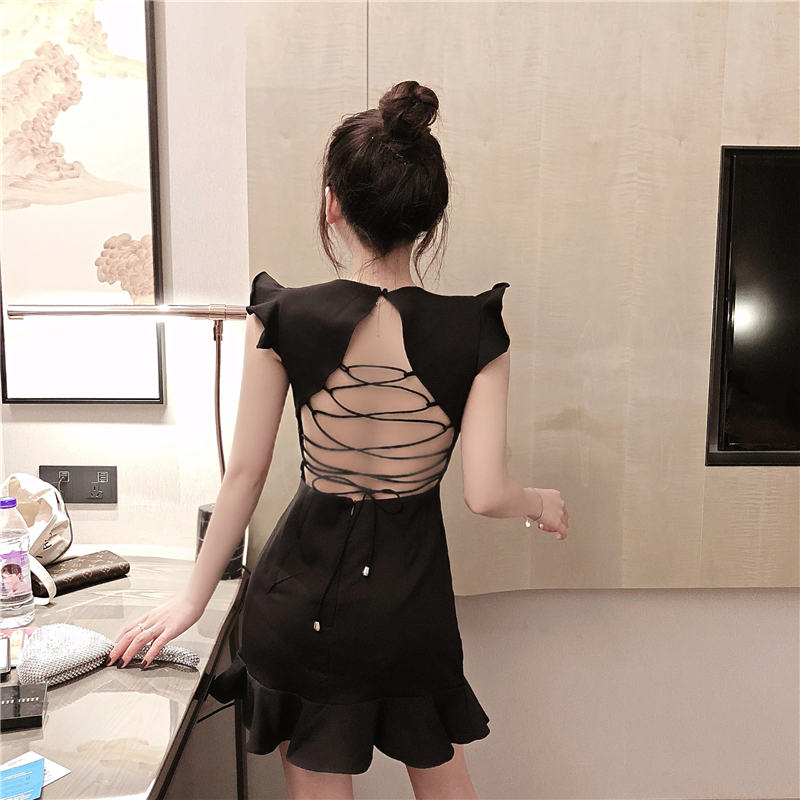 VK旗艦店 韓系木耳邊美背鏤空荷葉邊無袖洋裝