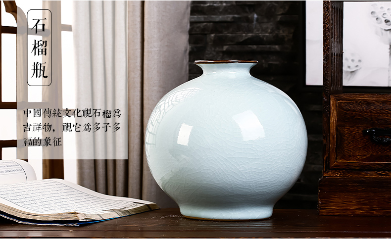 Jingdezhen ceramics vase white archaize crack of the sitting room TV ark, wine accessories furnishing articles household act the role ofing is tasted