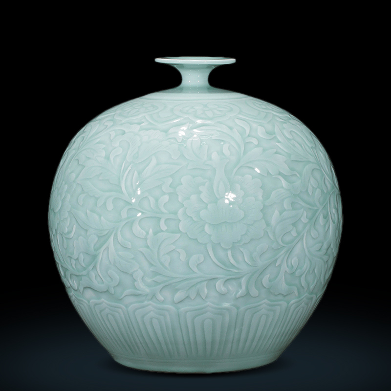 Jingdezhen Ceramics hand-carved Peony Vase Vase Homestay decorative parts Hotel Collection