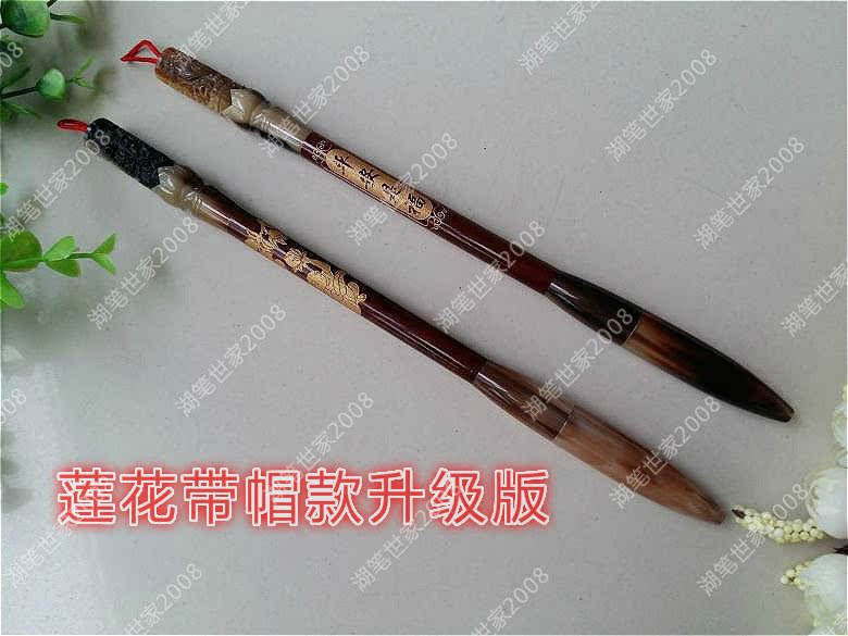 18-year-old new factory direct rosewood lotus hooded carved tire brush tire hair pen baby souvenir