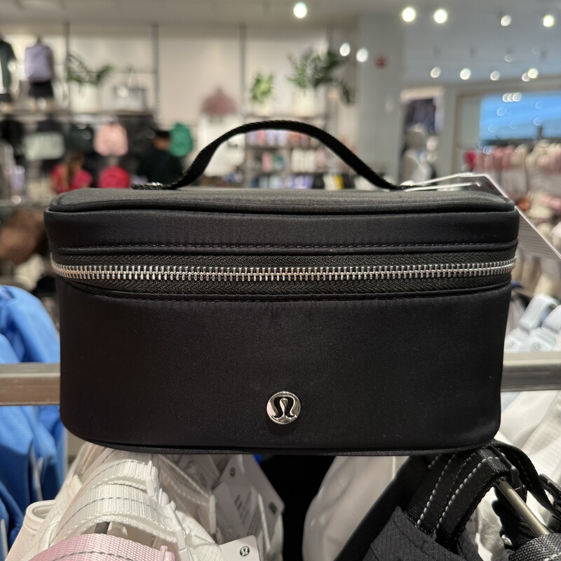 Canada Lululemon Travel Toiletry Bag 3.5L Portable Toiletry Bag Cosmetic Bag Canada Lululemon Travel Toiletry Bag 3.5L Portable Toiletry Bag Cosmetic Bag