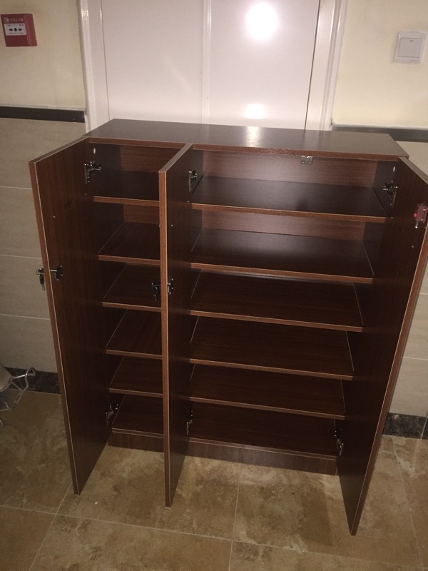 Cánh cửa khóa mới bán tối giản trong nhà và ngoài trời lớn dung lượng lưu trữ thang máy ban công lối đi đa cao giày giày - Buồng tủ quần áo gỗ giá rẻ