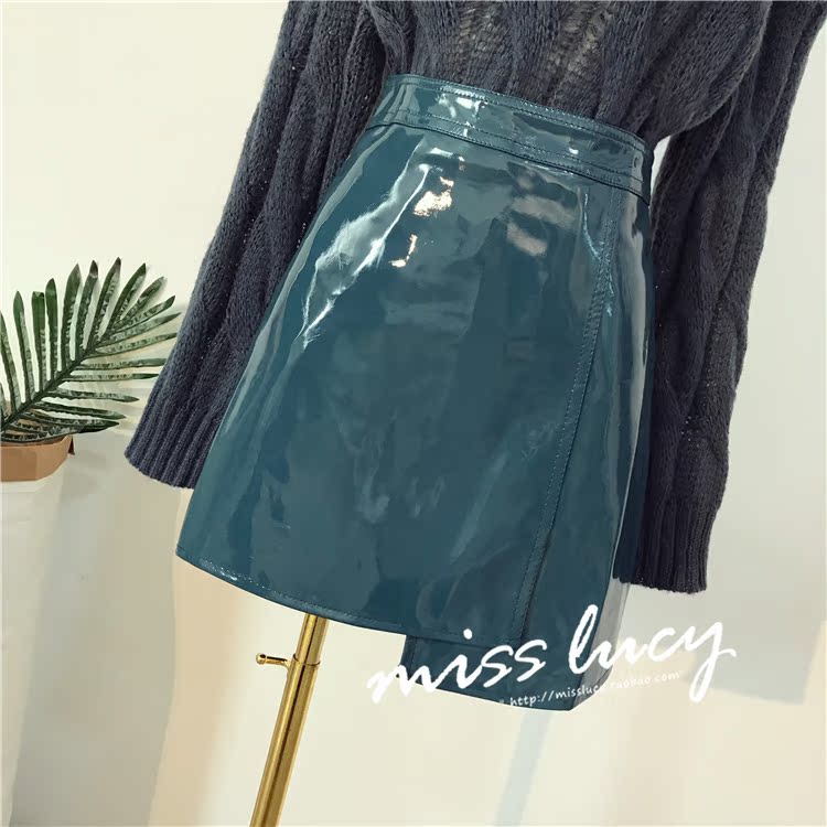 Váy AA mùa xuân và mùa thu nữ 2018 mới Hồng Kông hương vị retro chic váy thời trang cao eo túi đeo hông bóng sơn chân váy xếp ly ngắn