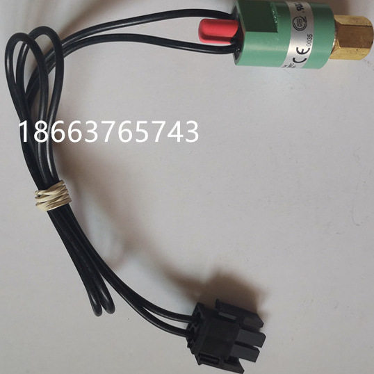 Danfoss pressure switch ACB-2UB1040MW 24.5 NC 18 M74359 061F9689 in stock