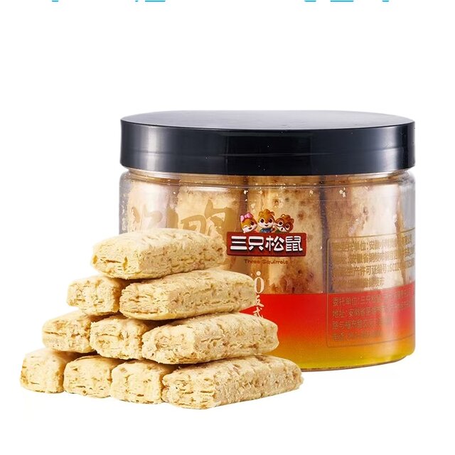 Three Squirrels Butter Sea Duck Egg Crisps 110g Canned Popular Palace-Style Baked Snacks Healthy Snacks Leisure Snacks