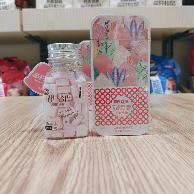 Three Squirrels Sugar-Free Mouth Freshener Peach Flavor Cute C Mouth Freshener Tablets Breath Freshening Candy Mint Watermelon